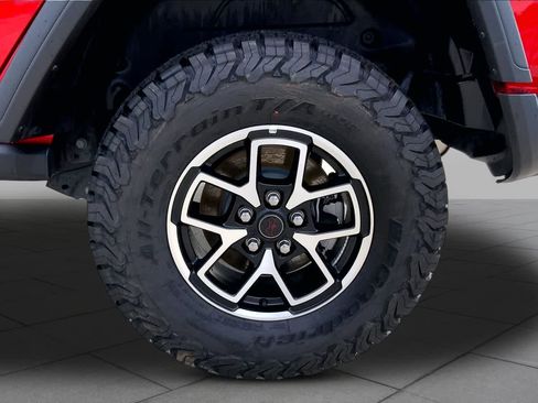 Used 2026 Jeep Wrangler Unlimited Rubicon AWD/4WD image 10