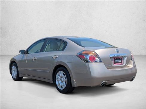 Used 2012 Nissan Altima 2.5 S FWD image 8