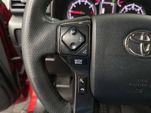 Used 2021 Toyota 4Runner TRD Off-Road AWD/4WD image 17