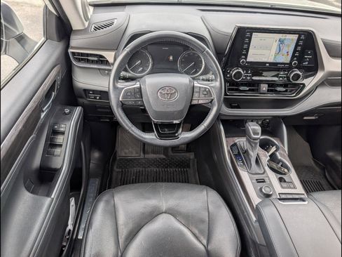 Used 2021 Toyota Highlander Limited AWD/4WD image 9