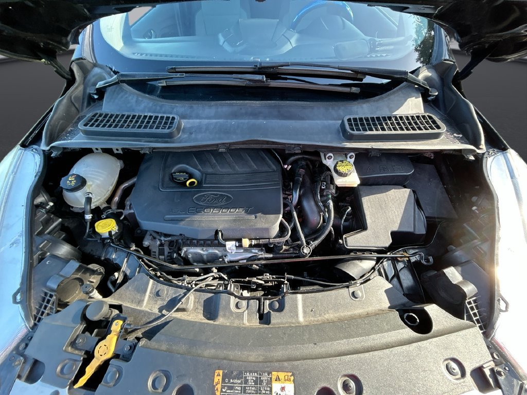 Used 2018 Ford Escape SE w/ Ford Safe & Smart Package FWD image 31