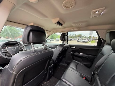 Used 2019 Dodge Journey Crossroad w/ Mopar All Weather Group FWD image 24
