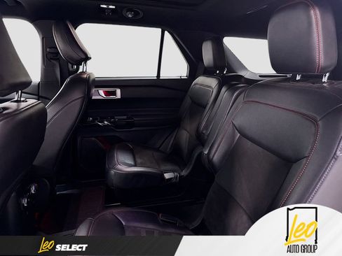 Used 2023 Ford Explorer ST-Line w/ Class IV Trailer Tow Package image 26