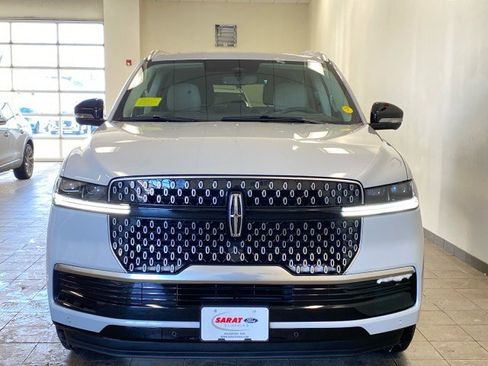 New 2026 Lincoln Navigator L Reserve image 3