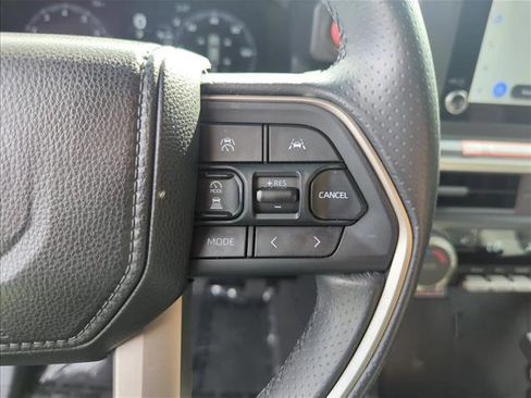 Certified 2025 Toyota 4Runner TRD Off-Road image 13