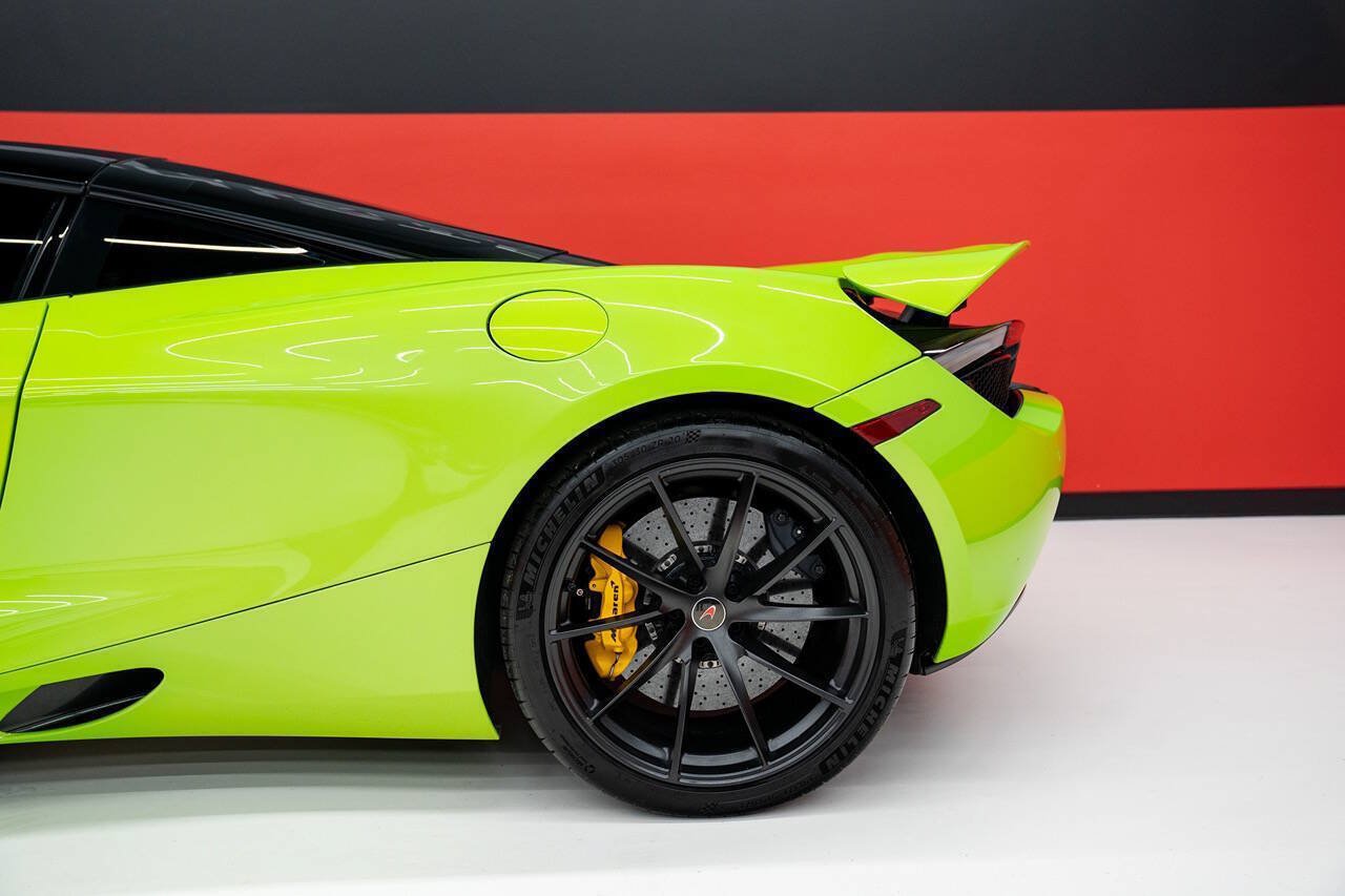 Used 2018 McLaren 720S Performance RWD image 20