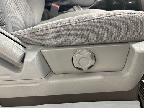 Used 2014 Ford F150 XLT AWD/4WD image 19