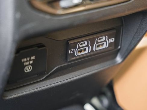 Used 2023 Jeep Grand Cherokee L Summit w/ Advanced Protech Group IV AWD/4WD image 45