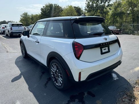 Certified 2025 MINI Cooper S image 3