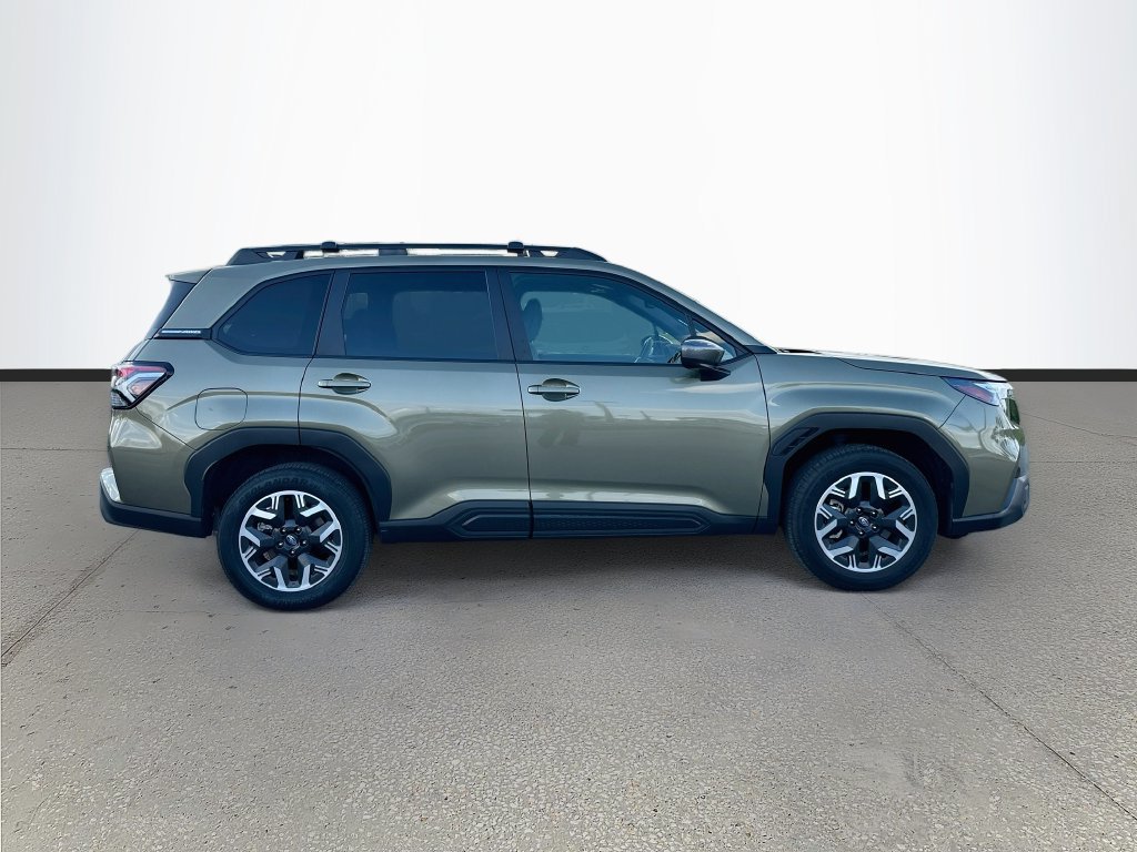 Certified 2025 Subaru Forester Premium AWD/4WD image 8