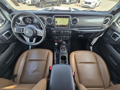 Used 2023 Jeep Wrangler Unlimited Rubicon w/ Safety Group AWD/4WD image 38