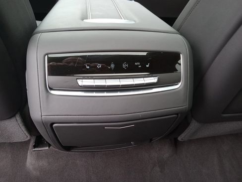 Used 2026 Cadillac Escalade ESV Sport w/ LPO, ONYX Package AWD/4WD image 27