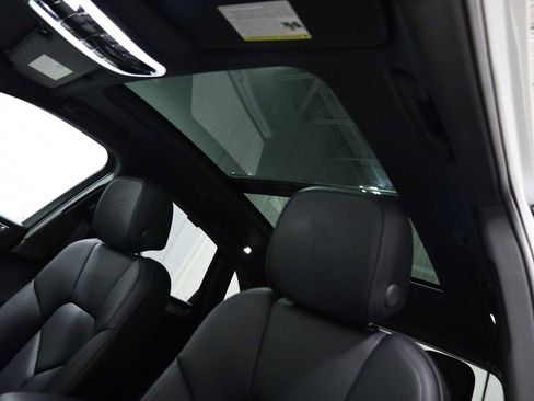 Certified 2026 Porsche Macan AWD/4WD image 20