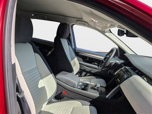 Used 2024 Land Rover Discovery Sport S image 10