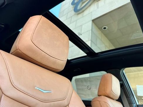 New 2025 Cadillac XT5 Premium Luxury w/ LPO, Floor Liner Package image 16