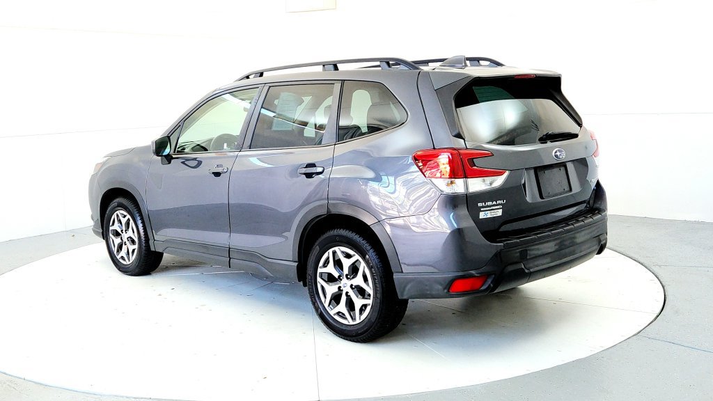 Used 2023 Subaru Forester Premium AWD/4WD image 4