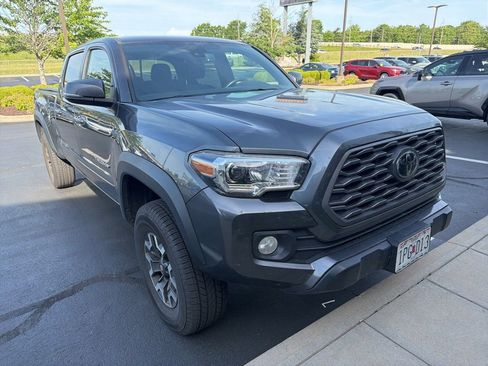 Used 2021 Toyota Tacoma TRD Off-Road w/ Technology Package AWD/4WD image 5