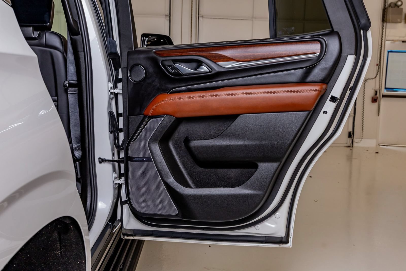 Used 2024 GMC Yukon Denali Ultimate AWD/4WD image 49