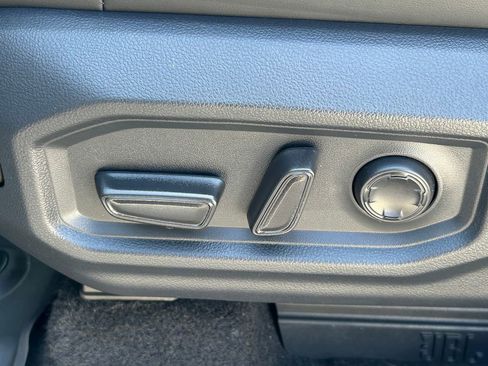 Used 2023 Toyota Tundra Platinum w/ Advanced Package image 27