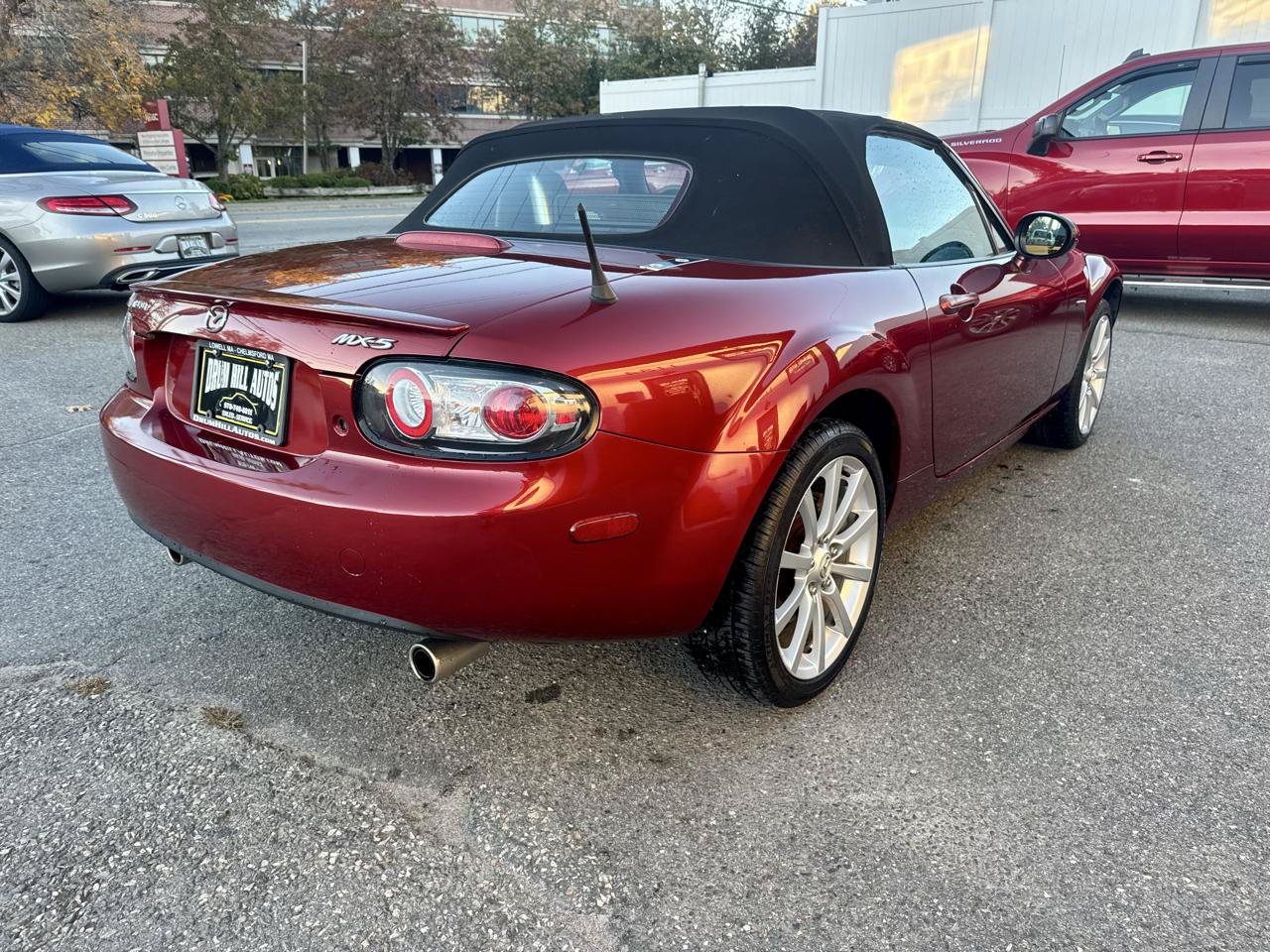 Used 2007 MAZDA MX-5 Miata Touring w/ Suspension Pkg RWD image 10