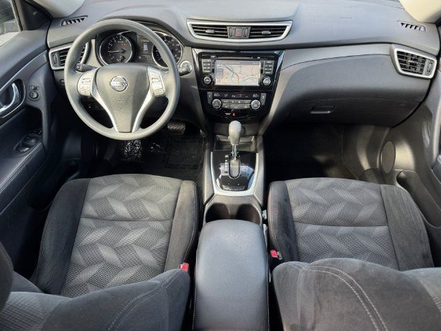 Used 2015 Nissan Rogue SV w/ SV Premium Package AWD/4WD image 4