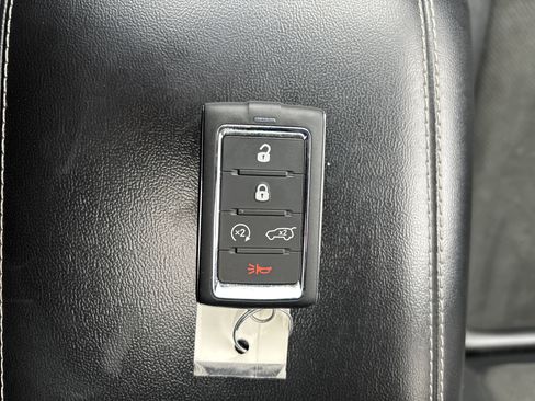 Used 2021 Jeep Grand Cherokee L Laredo image 34