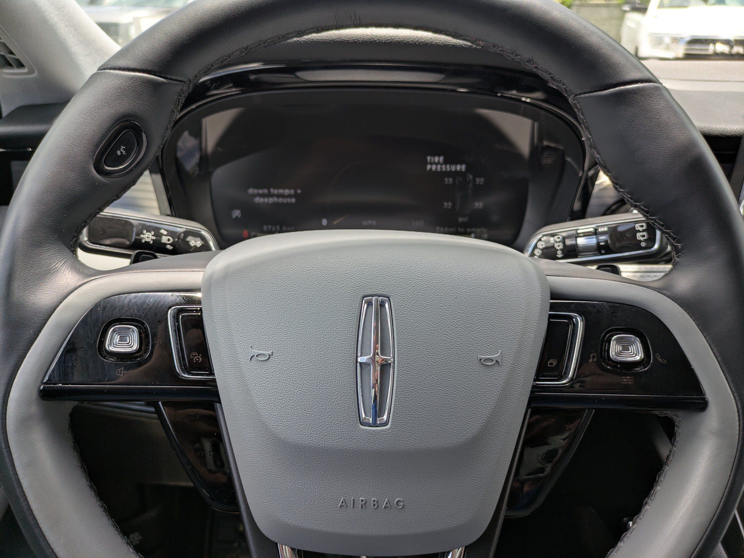 Used 2022 Lincoln Corsair Reserve w/ Equipment Group 201A AWD/4WD image 27