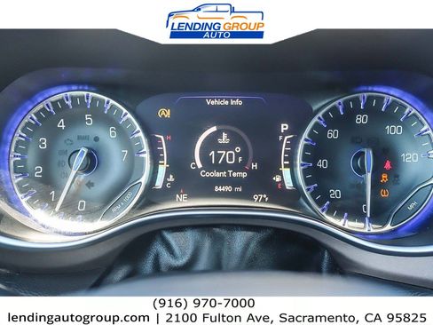 Used 2018 Chrysler Pacifica Touring-L Plus image 21