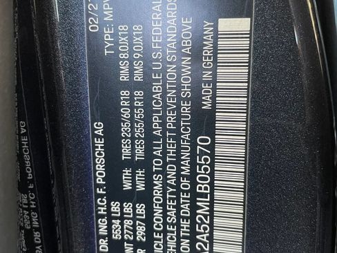 Used 2021 Porsche Macan AWD/4WD image 31