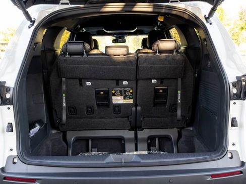 New 2026 Toyota Sienna XLE Woodland Edition AWD/4WD image 8