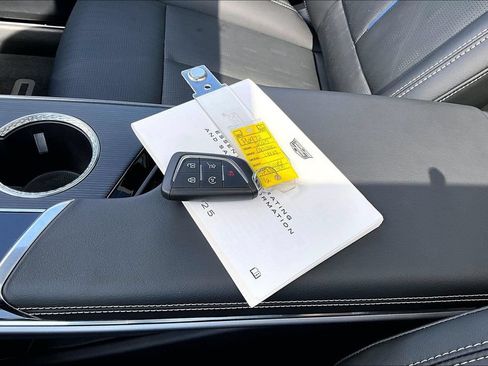 Certified 2025 Cadillac Lyriq Luxury w/ LPO, Floor Liner Package AWD/4WD image 35
