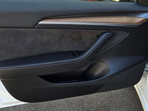 Used 2023 Tesla Model 3 Standard Range RWD image 11