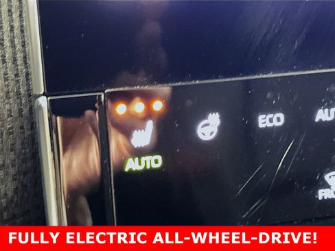 Used 2023 Subaru Solterra AWD image 20