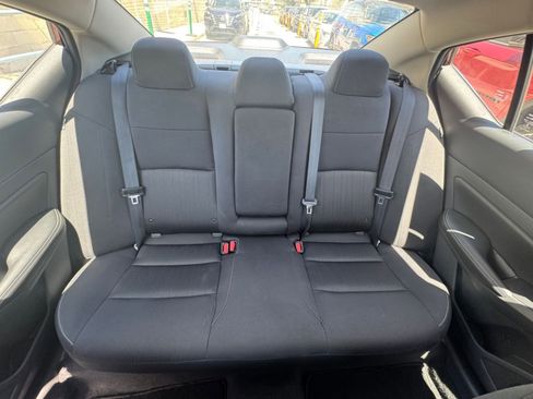 Used 2025 Nissan Altima 2.5 SV FWD image 39