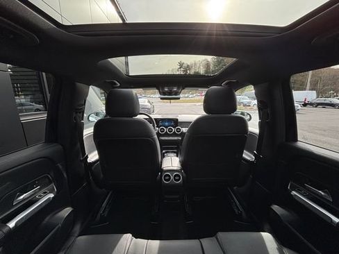 Certified 2021 Mercedes-Benz GLB 250 4MATIC image 73