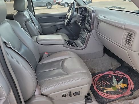 Used 2004 GMC Yukon Denali AWD/4WD image 12