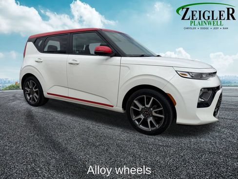 Used 2020 Kia Soul GT-Line FWD image 9