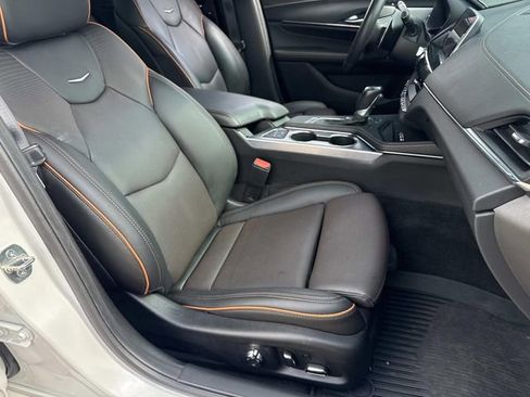 Used 2023 Cadillac CT4 Sport RWD image 9