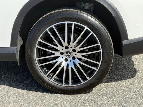 Used 2024 Mercedes-Benz GLC 300 image 15