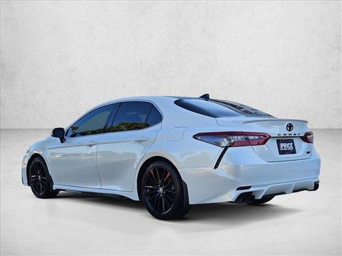 Used 2022 Toyota Camry XSE FWD image 8