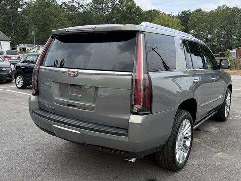 Used 2017 Cadillac Escalade Platinum AWD/4WD image 8