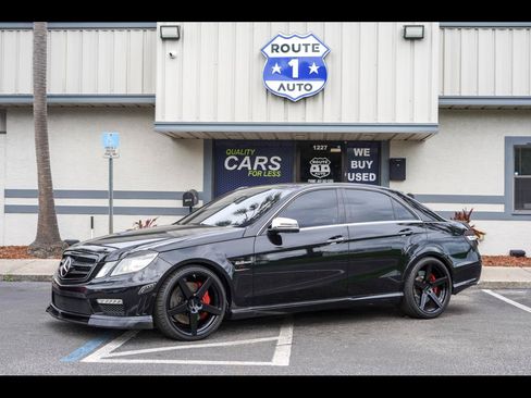 Used 2010 Mercedes-Benz E 63 AMG Sedan image 1