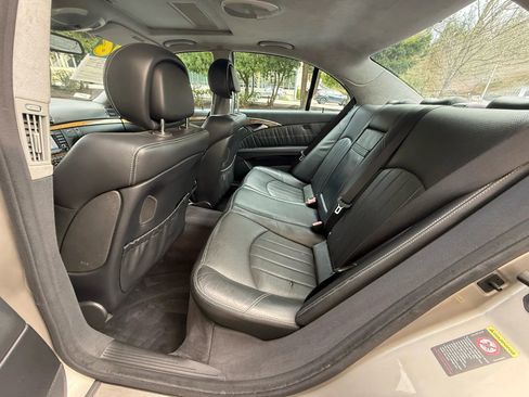 Used 2006 Mercedes-Benz E 55 AMG E 55 AMG Sedan 4D image 19