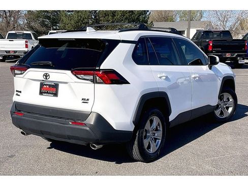Used 2022 Toyota RAV4 XLE w/ XLE Grade Weather Package AWD/4WD image 15