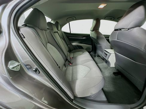 Used 2021 Toyota Camry LE image 25