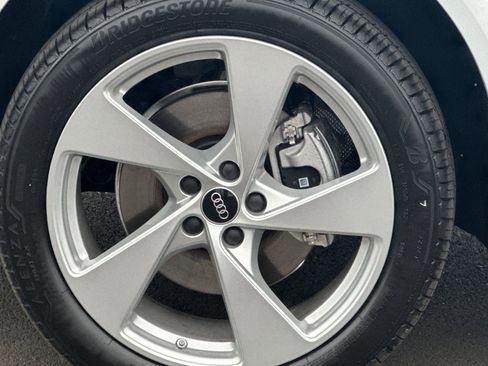 New 2025 Audi Q5 Premium Plus image 24