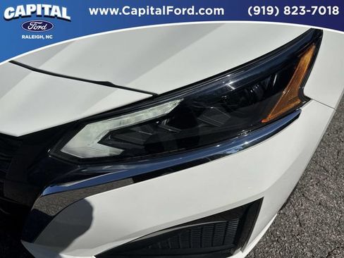 Used 2025 Nissan Altima 2.5 SV AWD/4WD image 11