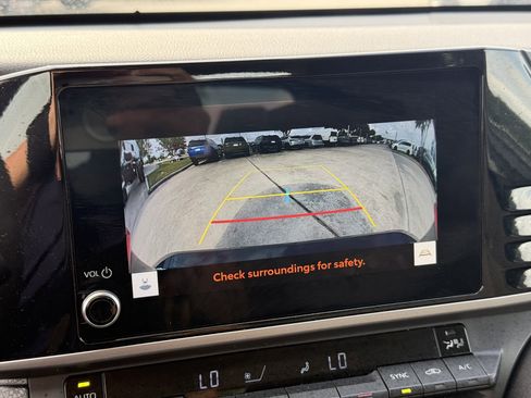 Used 2025 Toyota Camry LE image 20