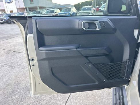 New 2025 Ford Bronco Outer Banks image 10