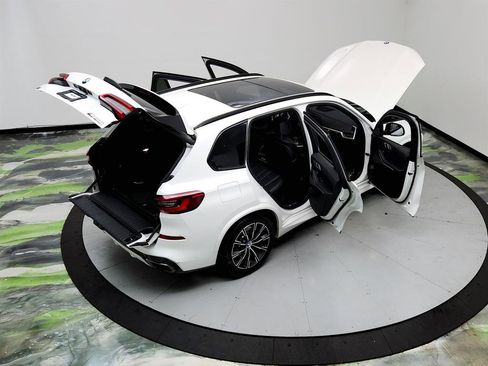 Used 2020 BMW X5 M50i AWD/4WD image 39